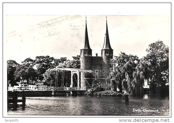 DELFT-OOSTPOORT-ORIGINAL PHOTOGRAPHY--traveled - Delft