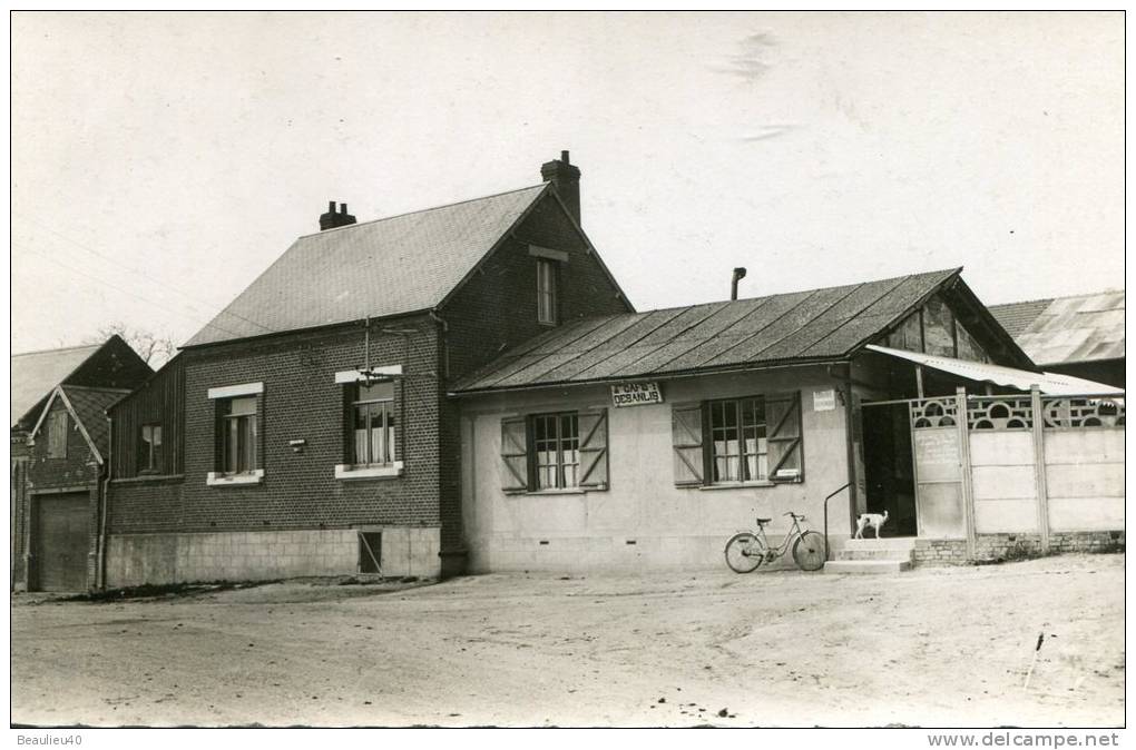 CAFÉ-TABAC   DESAULIS  SAILLY-LE-SEC   (SOMME)  VERITABLE  PHOTO - Cafés