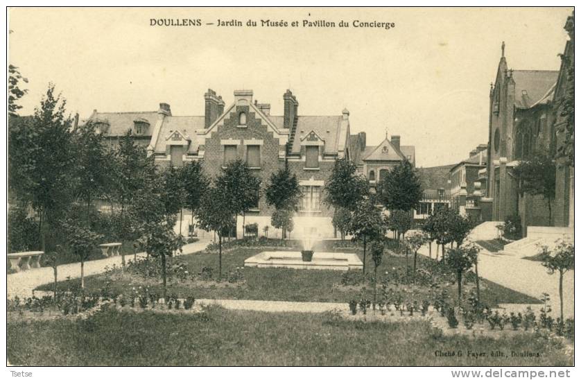 Doullens -Jardin Du Musée Et Pavillon Du Concierge -1914 - Doullens