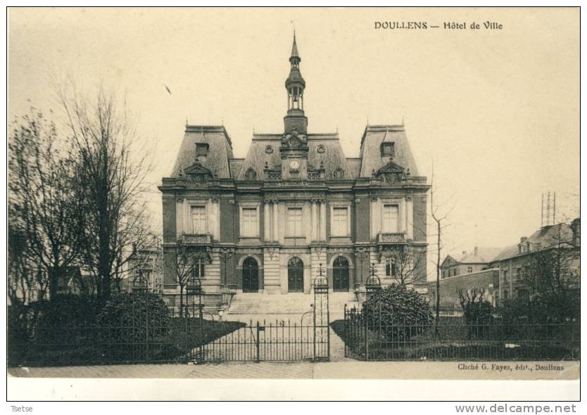 Doullens - Hôtel De Ville -1914 - Doullens