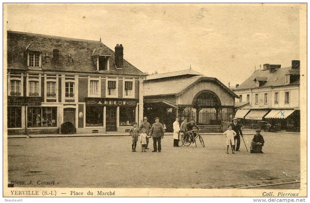 76-YERVILLE - PLACE DU MARCHÉ (BELLE ANIMATION) - Yerville