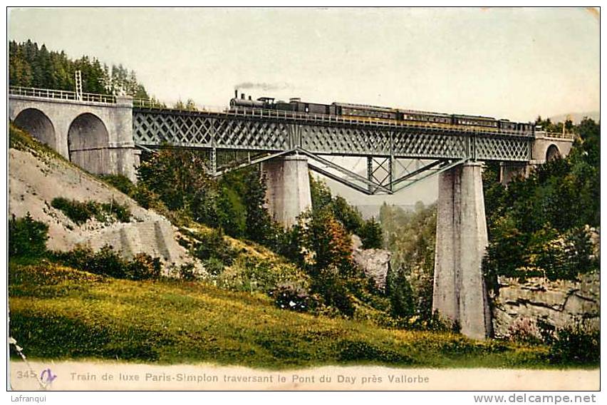 Suisse - Ref B689- Vaud -  Train De Luxe Paris -simplon -traversant Le Pont Du Day Pres De Vallorbe - Vallorbe