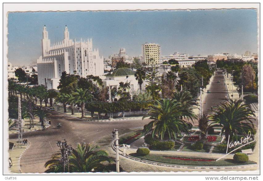 CPM MAROC  CASABLANCA  La Cathédrale Et Le Parc - Casablanca