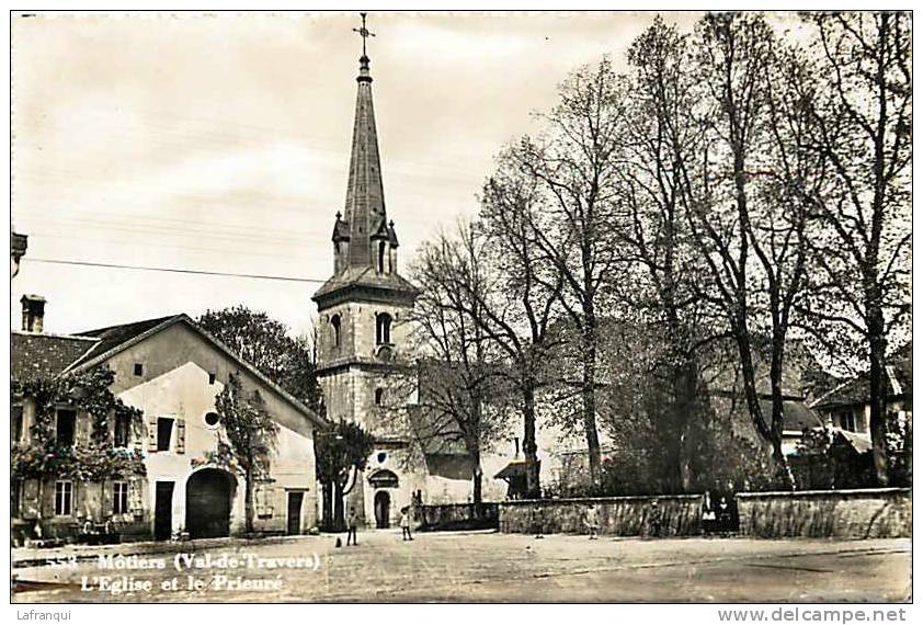 Suisse - Ref B611- Motiers - Val De Travers - L Eglise Et Le Prieuré  - Carte Bon Etat - - Môtiers 