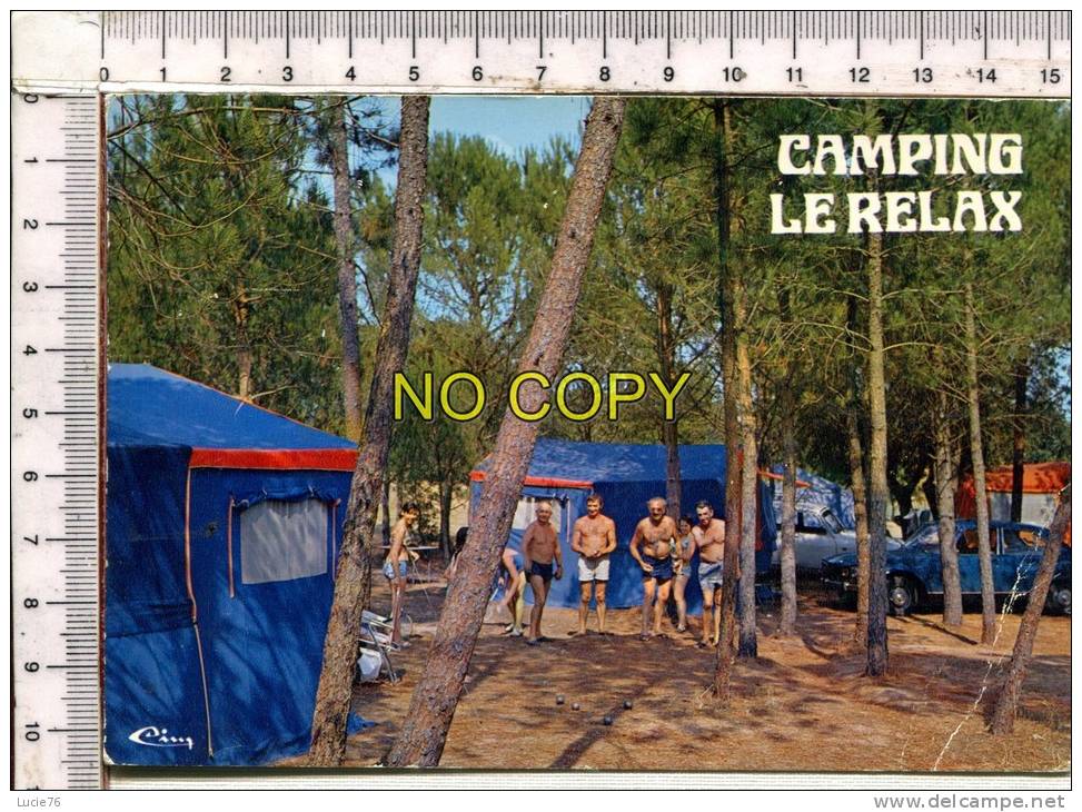 LE MUY -  Camping  "  LE RELAX "   -  Dans La Pinède -  Partie De Pétanque - Le Muy