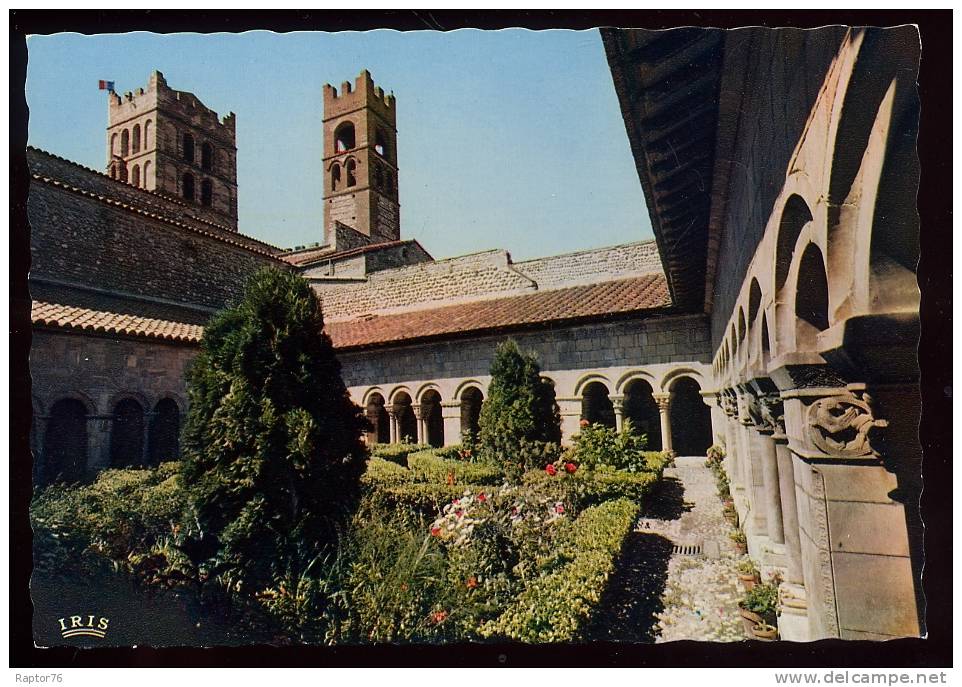 CPM Neuve ELNE  Le Cloître Et Les Clochers De La Cathédrale Sainte Eulalie - Elne