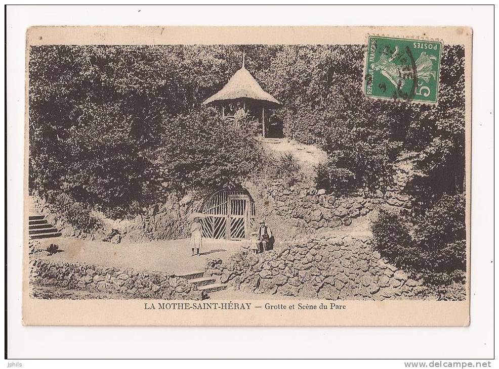 (79)  LA MOTHE-SAINT-HERAY  Grotte Et Scène Du Parc - La Mothe Saint Heray