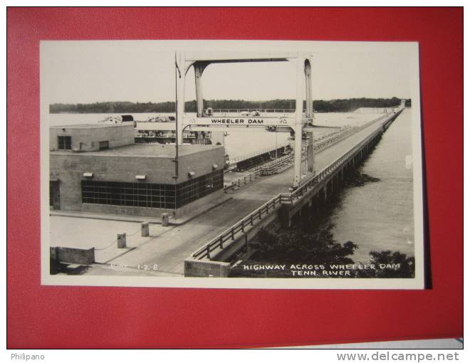 Real Photo-- Highway Across Wheeler Dam--- TN-- EKC Stamp Box ====   ====   ----ref   302 - Otros & Sin Clasificación