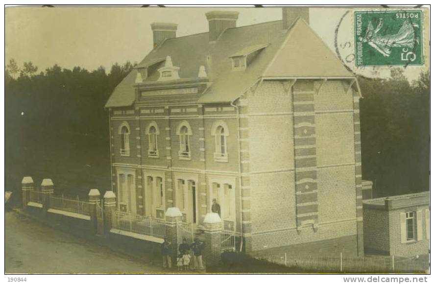 80 AULT ( Somme )   CARTE PHOTO   " La Gendarmerie " - Allaines