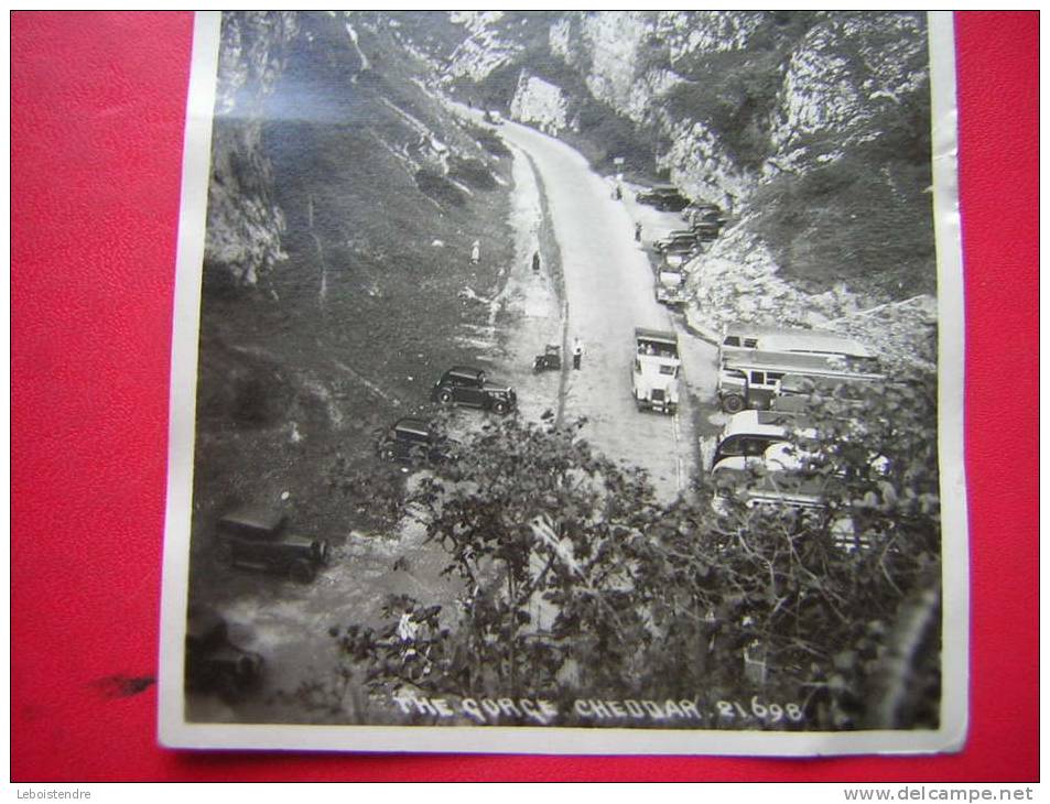 CPSM-ANGLETERRE-THE GORGE CHEDDAR -VOYAGEE-CAR-BUS -VOITURE  -PHOTO RECTO / VERSO-ETAT MOYEN AVEC DES PLIS - Cheddar