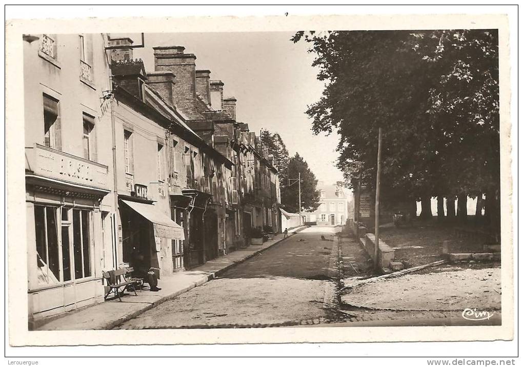 SAINTE  - MERE - L ´ EGLISE : UN COIN VERS LA PLACE DU 6 JUIN - Sainte Mère Eglise