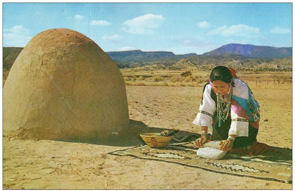 CPSM..INDIAN GRINDING CORN ......PRIX: 2,99 € - Indiens D'Amérique Du Nord