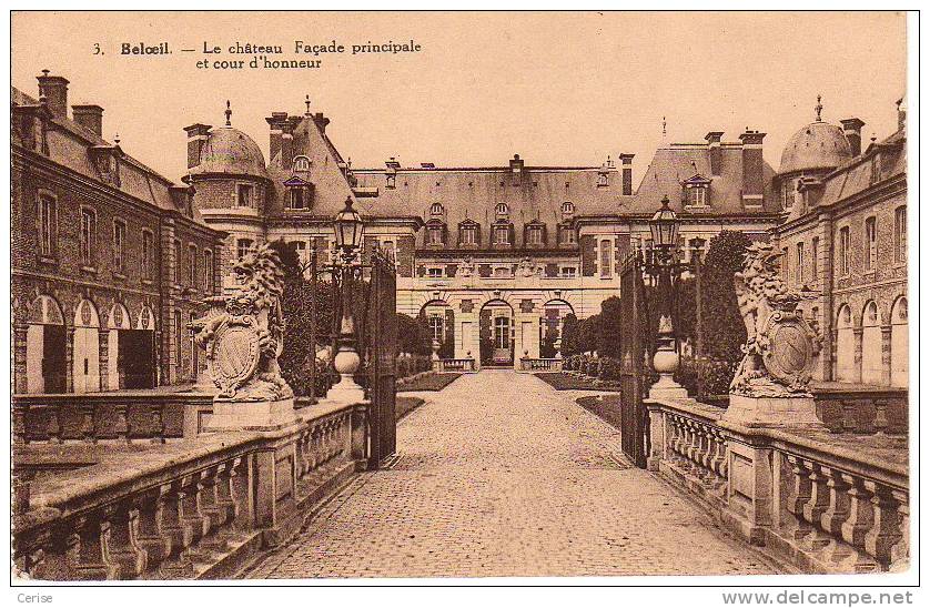 Beloeil: Le Château. Façade Principale Et Cour D'honneur - Beloeil