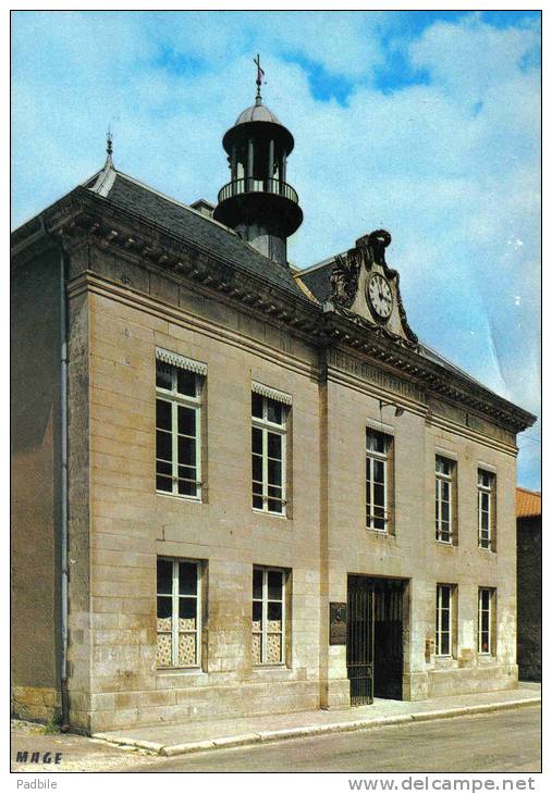 Carte Postale 52. Vignory   La Mairie Trés Beau Plan - Vignory