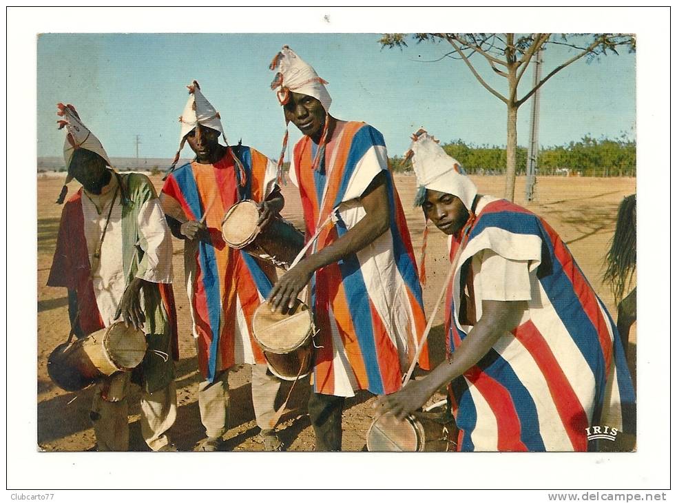 Dogondoutchi (Niger) : Orchestre De Maouri En 1970 (animée). - Niger