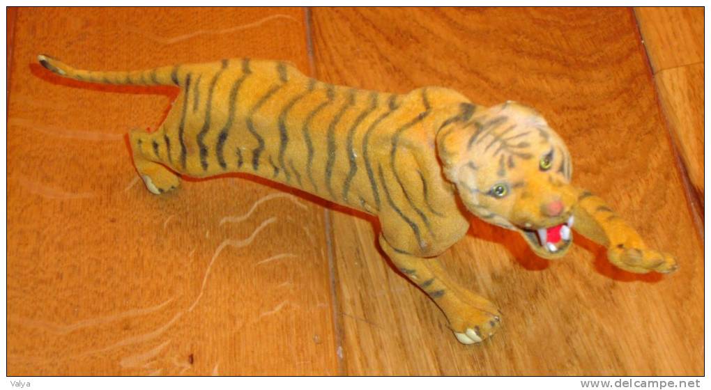 Ancienne Figurine TIGRE A DENTS DE SABRE - Otros & Sin Clasificación