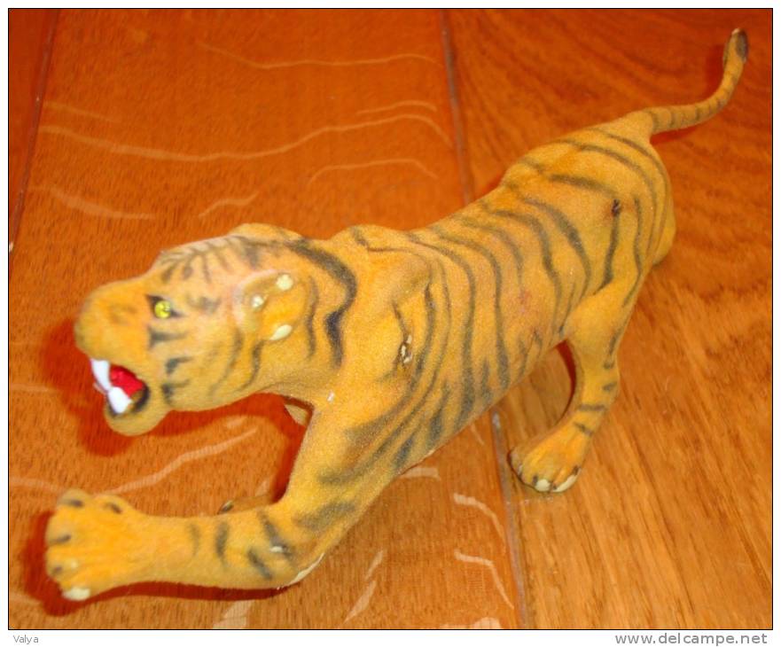 Ancienne Figurine TIGRE A DENTS DE SABRE - Otros & Sin Clasificación