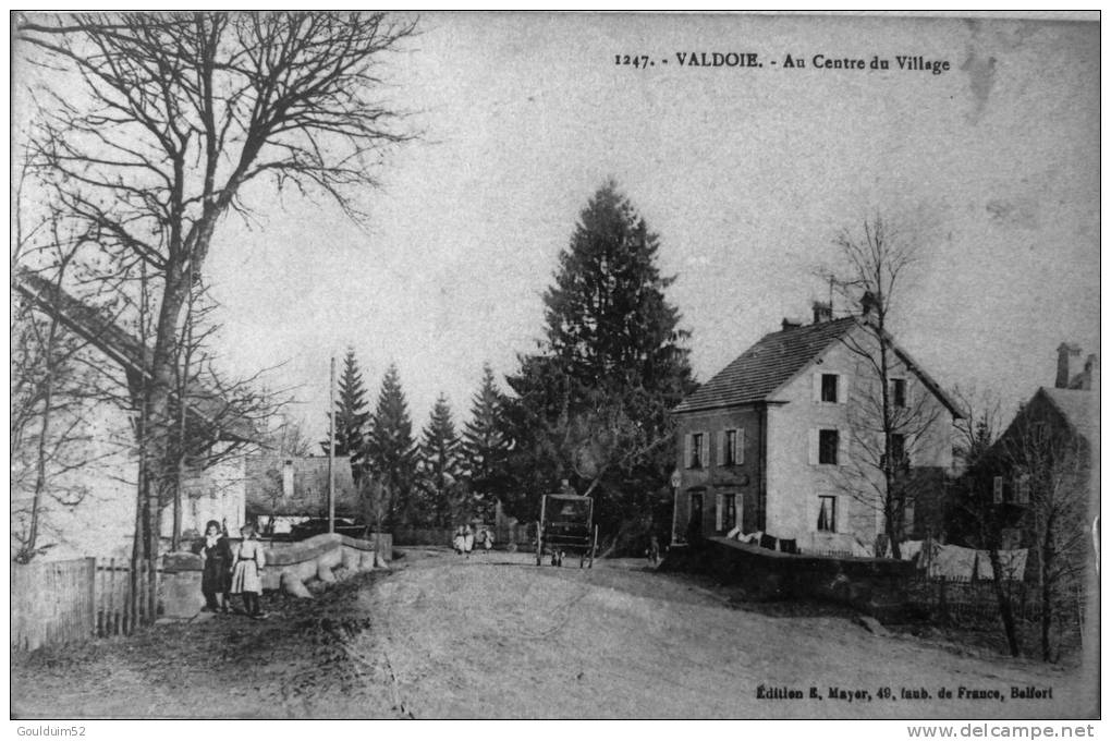 Au Centre Du Village - Valdoie