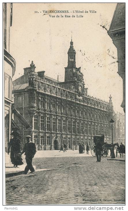 VALENCIENNES - L'Hôtel De Ville - Vue De La Rue De Lille - Valenciennes