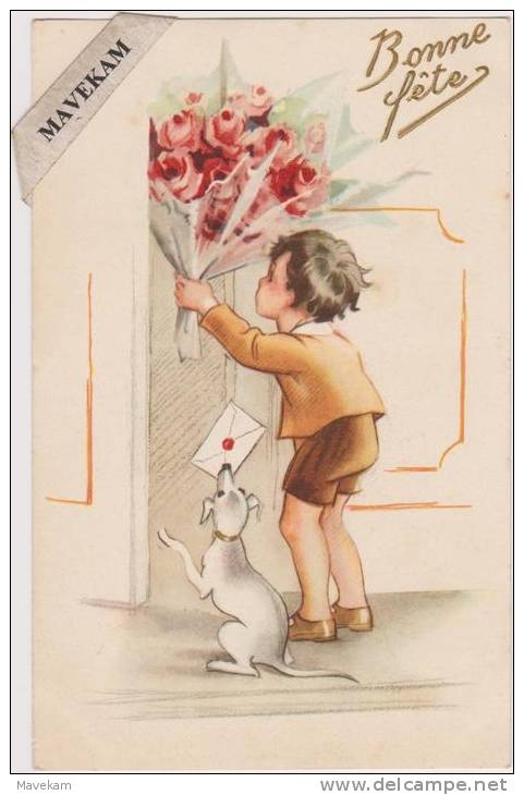 Carte Postale Bonne Fete  " Petit Garcon Offrant Un Bouquet De Roses Et Son Chien Avec Une Enveloppe " - Día De La Madre