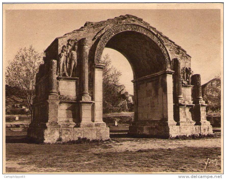 LOBORATOIRE PHYGIENE AVEC VUE AU DOS MONUMENTS ROMAINS NIMES ST REMY DE PROVENCE ORANGE - Advertising