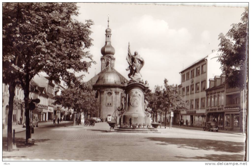 Baden Marktplatz Mit Bernardus-Brunnen Und Stadtkirche - Rastatt