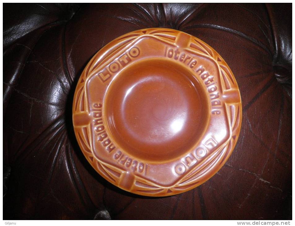 CENDRIER PORCELAINE  LOTERIE NATIONALE  LOTO - Porcelain