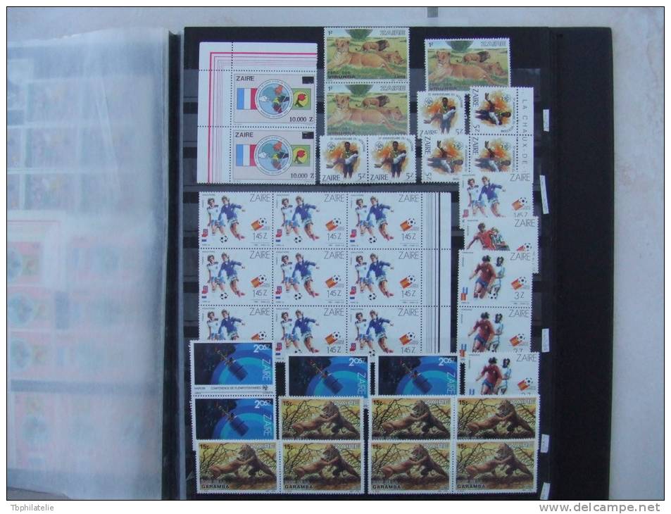 VEND BEAU LOT DE TIMBRES DU ZAIRE NEUFS , MULTIPLES , BLOCS , BANDES , COTE ENVIRON 600 EUROS - Collezioni