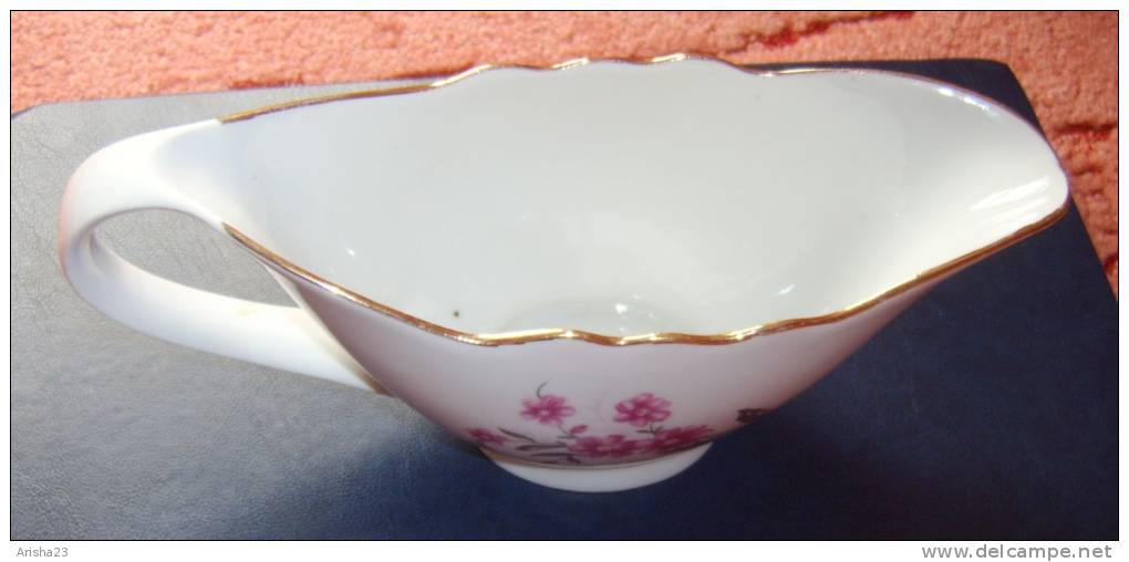 Russia Porcelain Sauce Boat Gravy-boat With Gold Trim By DULEV Dulevo Porcelain Factory - Other & Unclassified