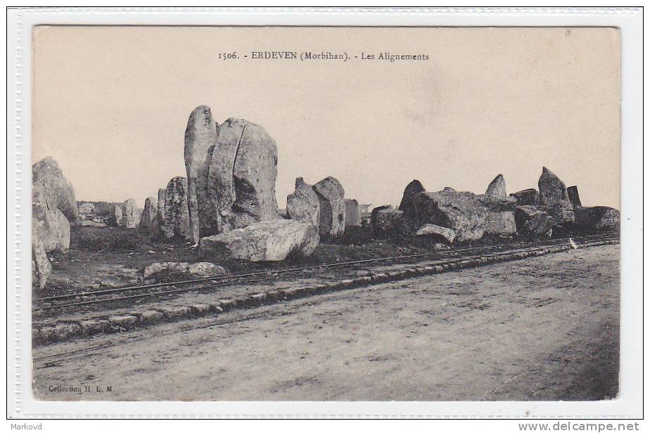 00257 Dolmen Menhirs ERDEVEN (Morbihan) Les Alignements - Dolmen & Menhire