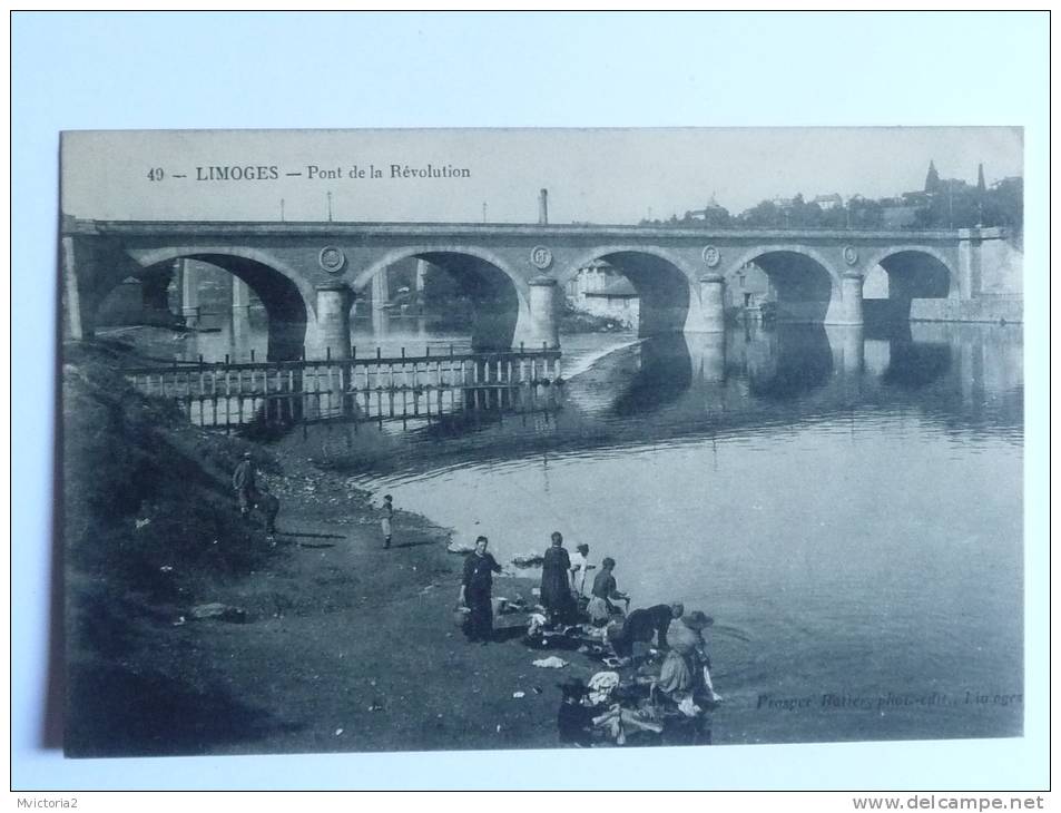 LIMOGES - Pont De La Révolution, Les Laveuses - Limoges