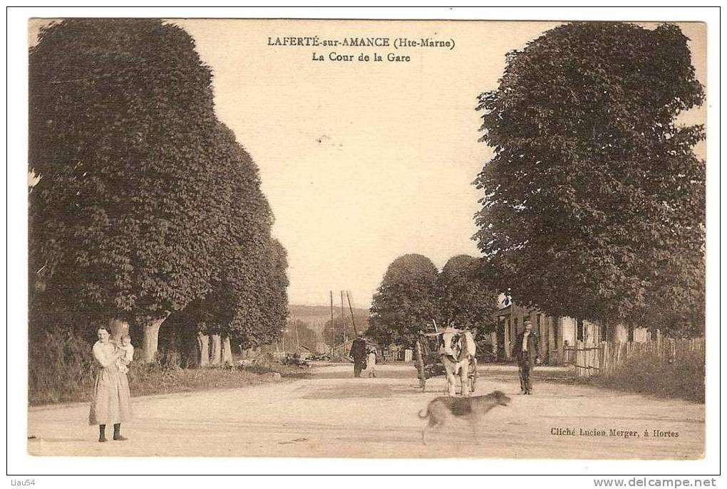 LAFERTE Sur AMANCE La Cour De La Gare - Vertus