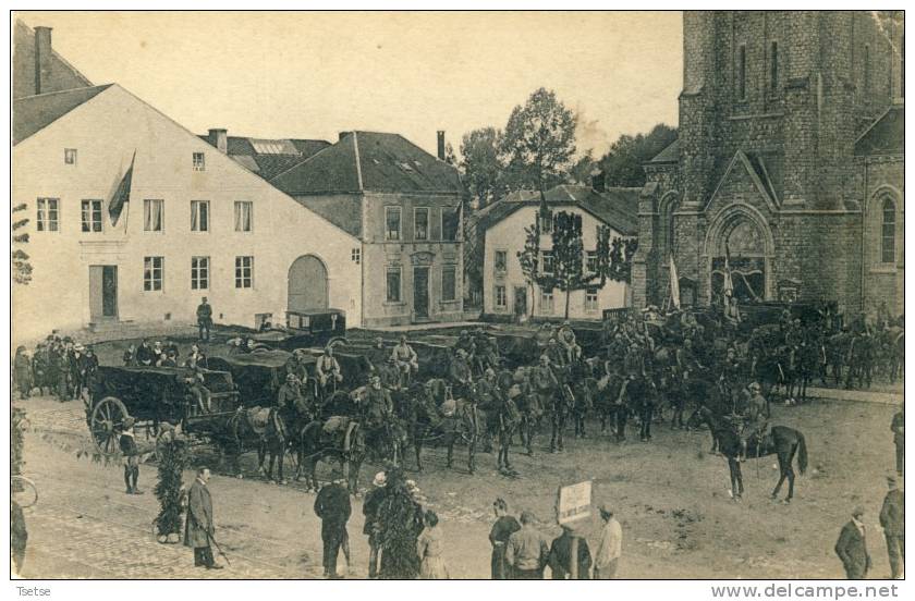 Etalle - Traversée Du Cortège, Le 18 Et 19 Juillet 1920, En L´honneur Des Martyrs De Rossignol ( 2 ) - Etalle