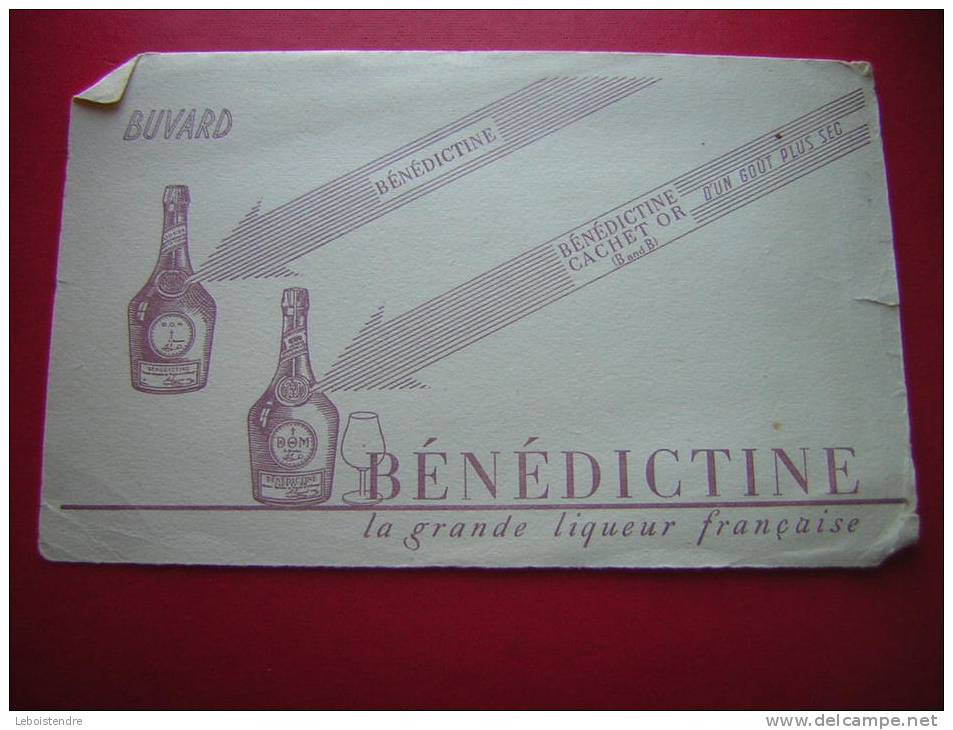 BUVARD-BENEDICTINE CACHET OR -LA GRANDE LIQUEUR FRANCAISE -PHOTO RECTO / VERSO-ATTENTION MAUVAIS ETAT - Schnaps & Bier