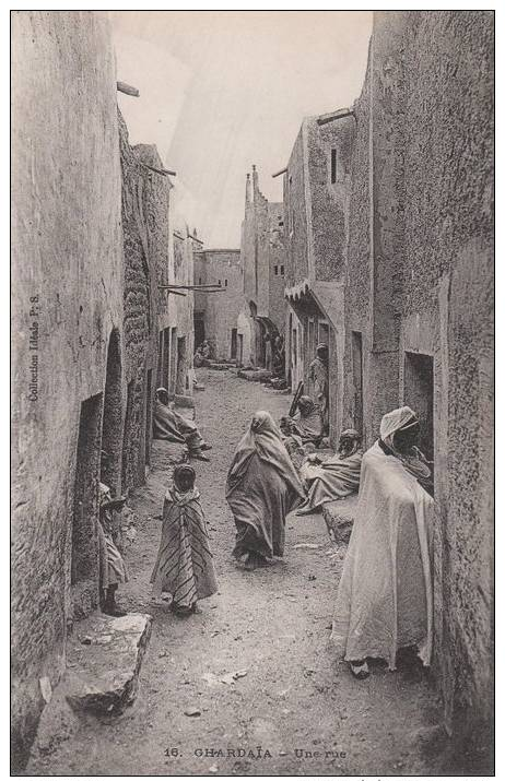 UN RUE GHARDAIA ALGIRIA (F4177) - Scene & Tipi