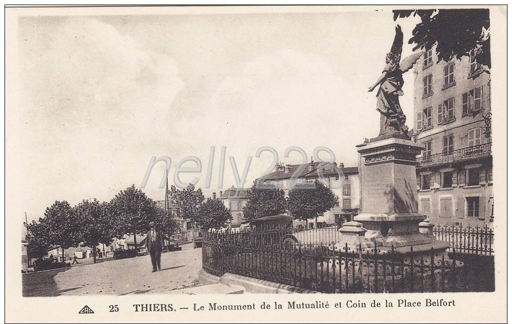 Thiers - Le Monument De La Mutualite Et Coin De La Place Belfort (18a268) - Thiers