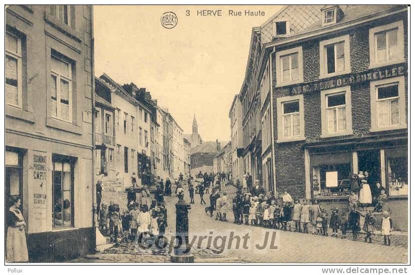 Cpa HERVE Rue Haute Très Belle Carte Animée,  Pompe  Magasin Enfants - Herve