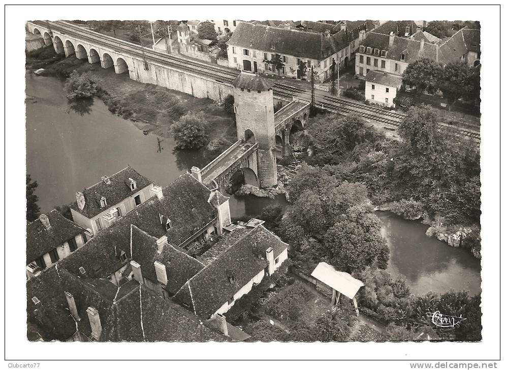 Orthez (64) : Vue Aérienne Sur Le Quartier Du Vieux Pont Env 1950 PHOTO VERITABLE. - Orthez