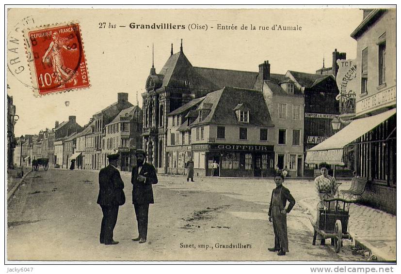GRANDVILLIERS - (oise) - Entrée De Le Rue D'Aumale - Grandvilliers