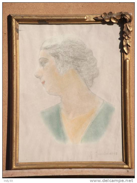 - PORTRAIT DE FEMME . PASTEL SIGNE ET DATE 1918 . ENCADRE . - Pastell