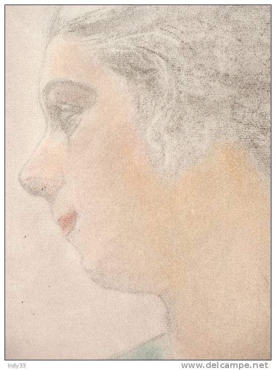 - PORTRAIT DE FEMME . PASTEL SIGNE ET DATE 1918 . ENCADRE . - Pastelli