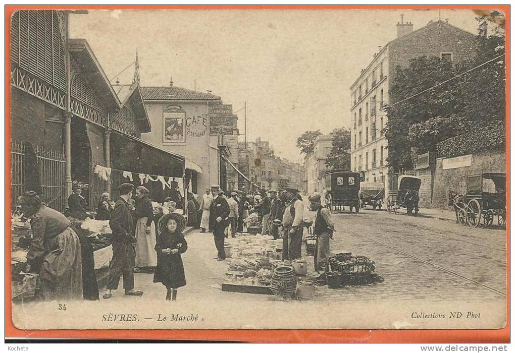 K053, Sèvres, Le Marché, 34, Très Animée , Non Circulée - Ile-de-France