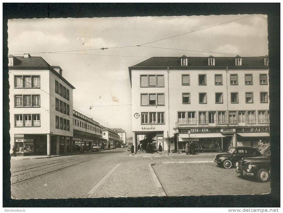 CPSM - Saarlouis - Blick Vom Kleinen Markt In Die Französische Strasse ( Animée Automobile Foto Kirschmann) - Kreis Saarlouis