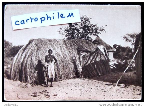 Hutte à Koma  Zambèze - Zambia