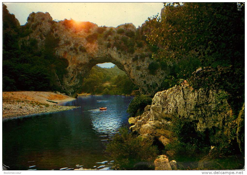 LES GORGES DE L'ARDECHE - Vallon Pont D'Arc