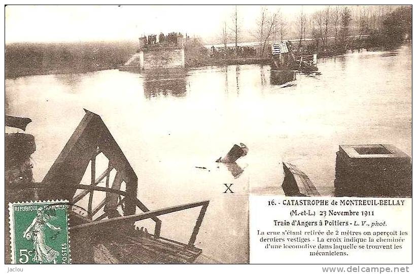 CATASTROPHE DE MONTREUIL -BELLAY NOVEMBRE 1911 TRAIN D'ANGERS A POITIERS REF 23412 - Catastrofi