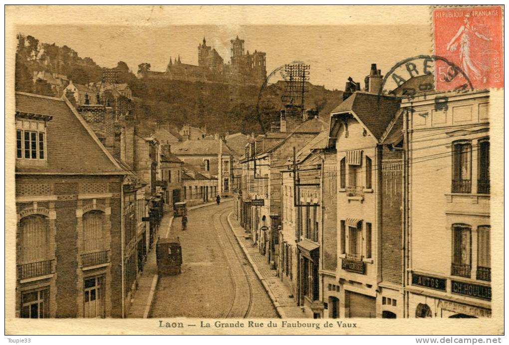 Laon La Grande Rue Du Faubourg De Vaux - Laon