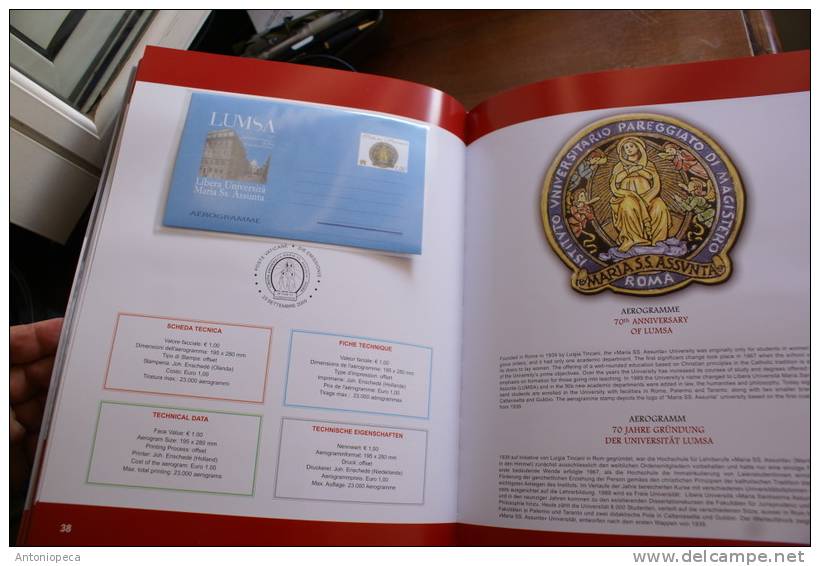 VATICAN 2009 - THE  PHILATELIC YEAR BOOK