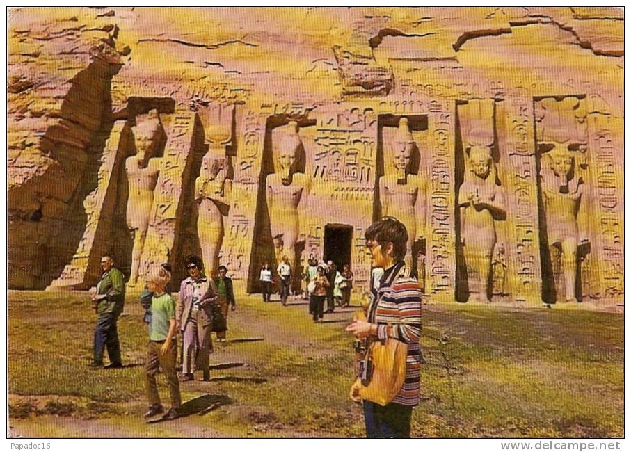 ET - The Temple Of Abu Simbel - (animée, Circulée / Animated, Circulated / Belebt, Gelaufen 1976) - [Abou Simbel] - Abu Simbel Temples