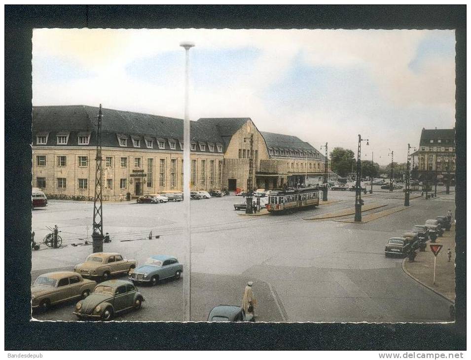 CPSM - Allemagne - KARLSRUHE  ( Hauptbahnhof Gare Tramway Automobile Volkswagen Coccinelle Mercedes ...Ed. CAPARU) - Karlsruhe